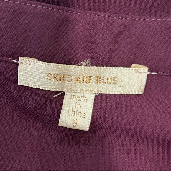 Skies are Blue Women's Purple Crewneck Bell Sleeves Floral Embroidered Top S - Picture 2 of 12